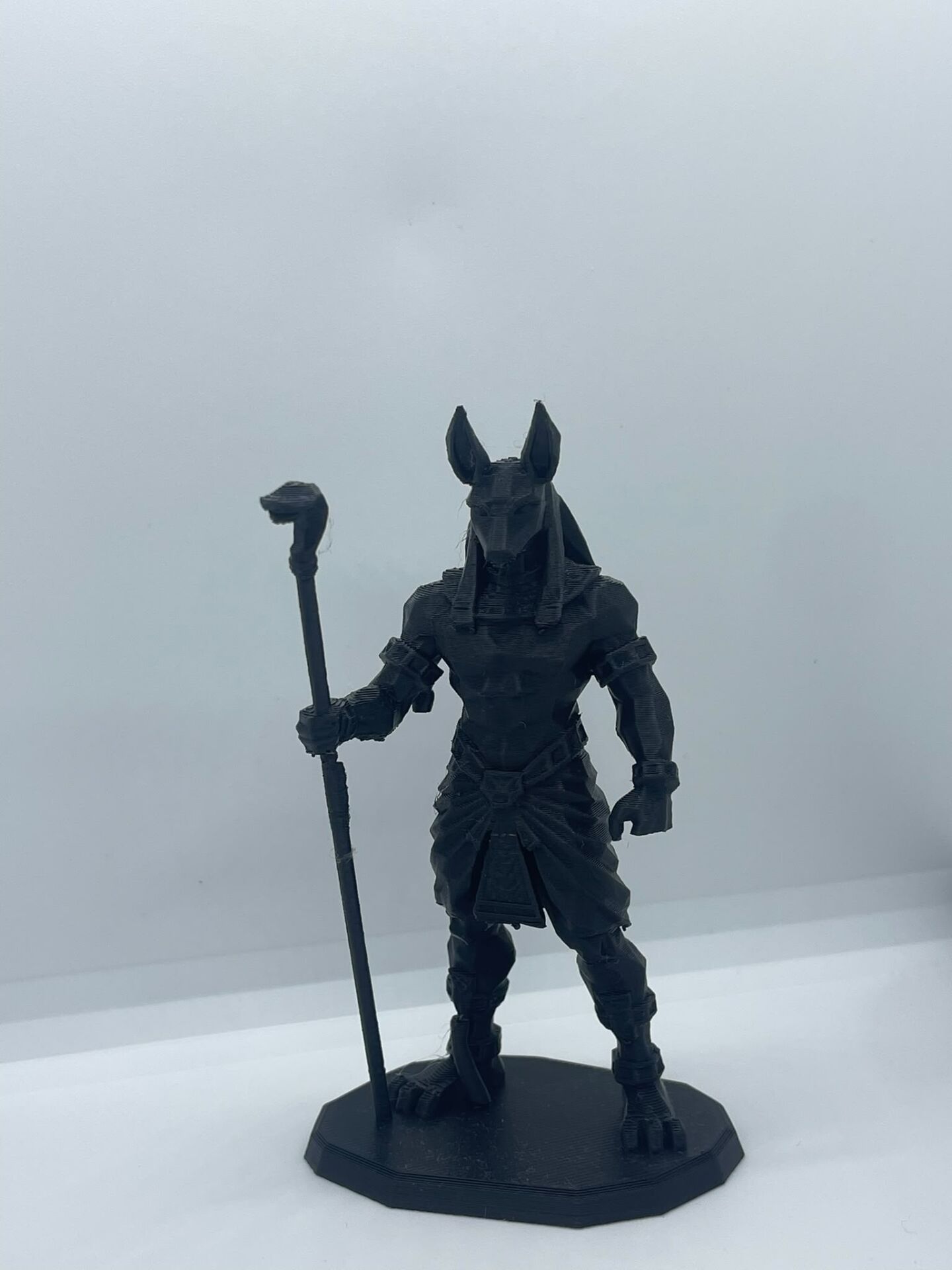 Siyah Asa Tutan Anubis 3D Baskı Figürü